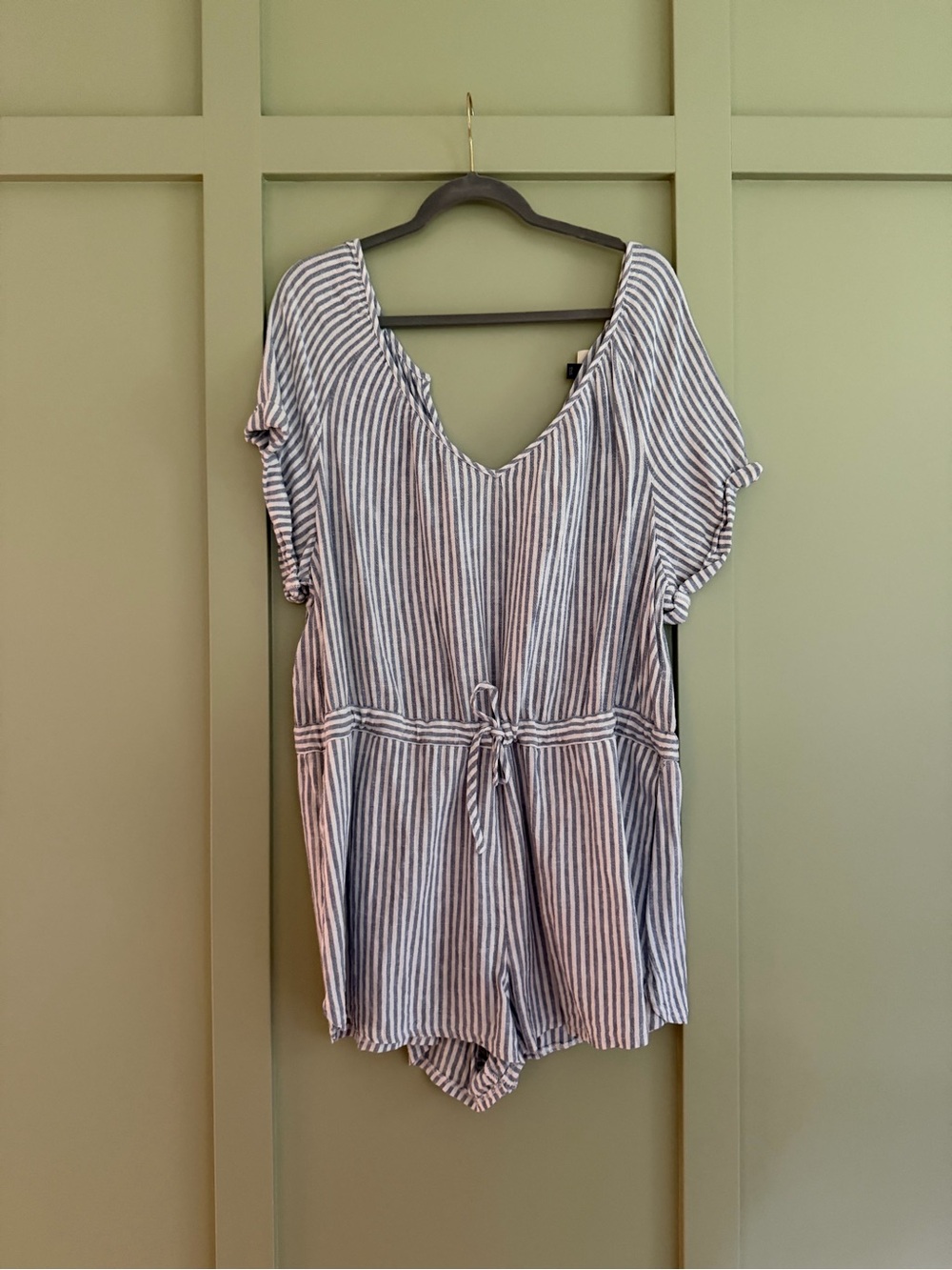 Universal Thread Blue and White Striped V‑Neck Romper